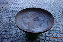 Feuerschale aus Stahl rund gebraucht mit Patina