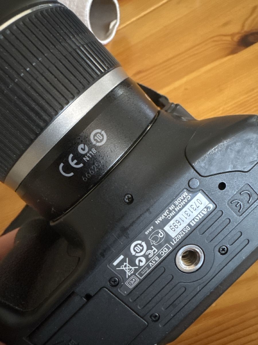 Canon Fotocamera: Canon EOS 550D avec objectif EF-S 18-55mm IS II – Usato da Vésenaz venduto da Angela.C3 2