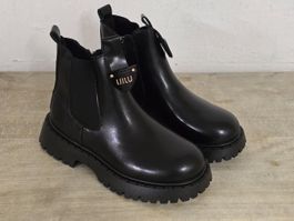 Schwarze Chelsea Boots - 32 - mit Profilsohle
