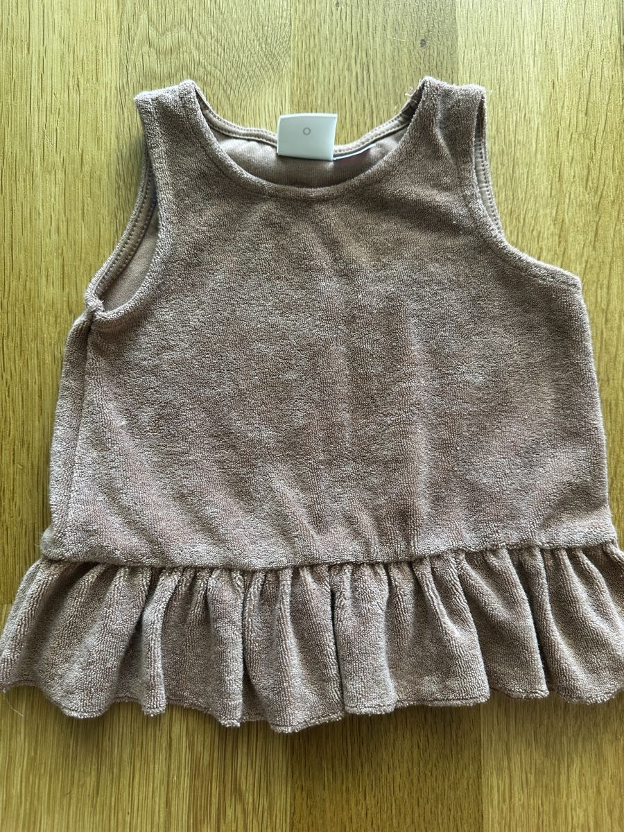 Zara Blouses, T-shirts & Tops: Top Zara grösse 92 – Neuf (Voir description) à Bern par Tana31