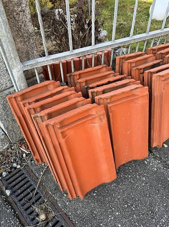 Pietre & tegole: 49 Tegole  / 49 Dachziegel – Usato da Biasca venduto da martin_ob 2