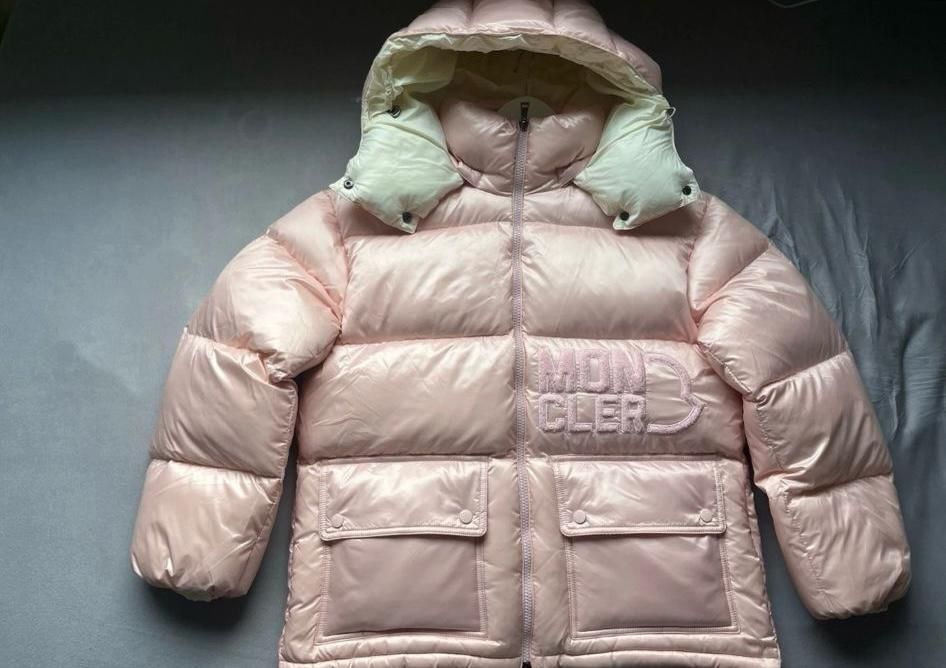 Moncler Giacche: Neu Moncler Daune Jacke  Rosa S – Nuovo (secondo la descrizione) da Zumikon venduto da Stefan3535