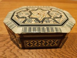 Schatulle Dose Orient Perlmutt Schmuck Intarsien Ägypten