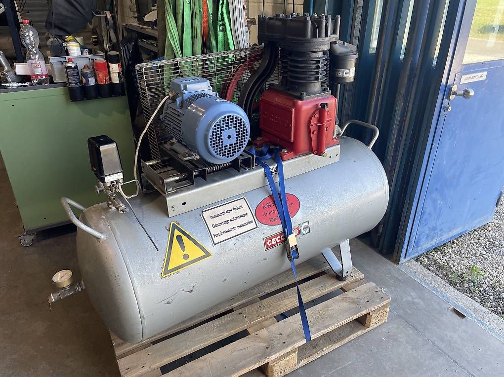 Compresseurs: Kompressor 300l – D'occasion à Neukirch (Egnach) par metall86