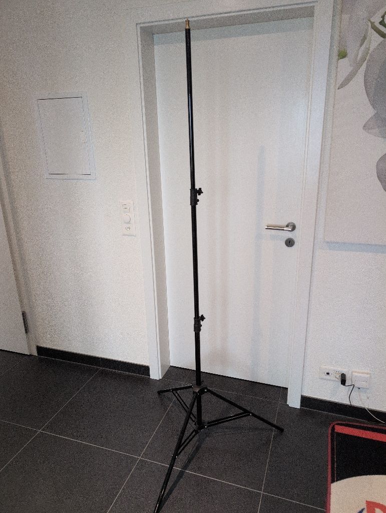 Laboratorio & Camera oscura: Dörr Support de réflecteur RBT-2566 et trépied 1m90 déployé – Nuovo (secondo la descrizione) da Torny le Grand venduto da cla_w6np 6