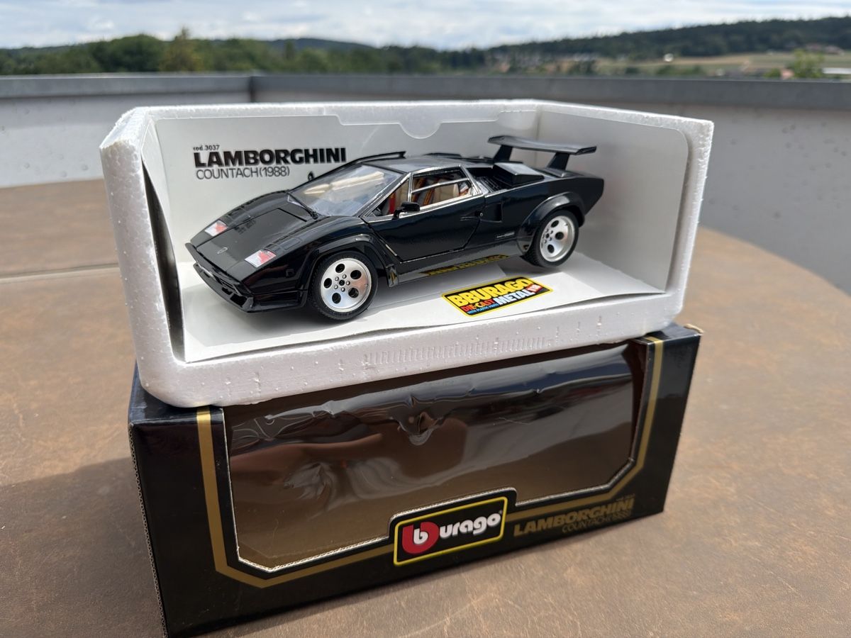 Bburago Voitures modèles: Lamborghini Countach schwarz - 1/18 - Bburago – Neuf avec emballage d'origine à Wolfwil par Rolex1