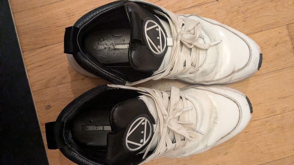Alexander Mcqueen Scarpe da uomo: MCQ Alexander McQueen White Trainers, EU 42, Used Condition – Usato da Zürich venduto da zweisonn 9