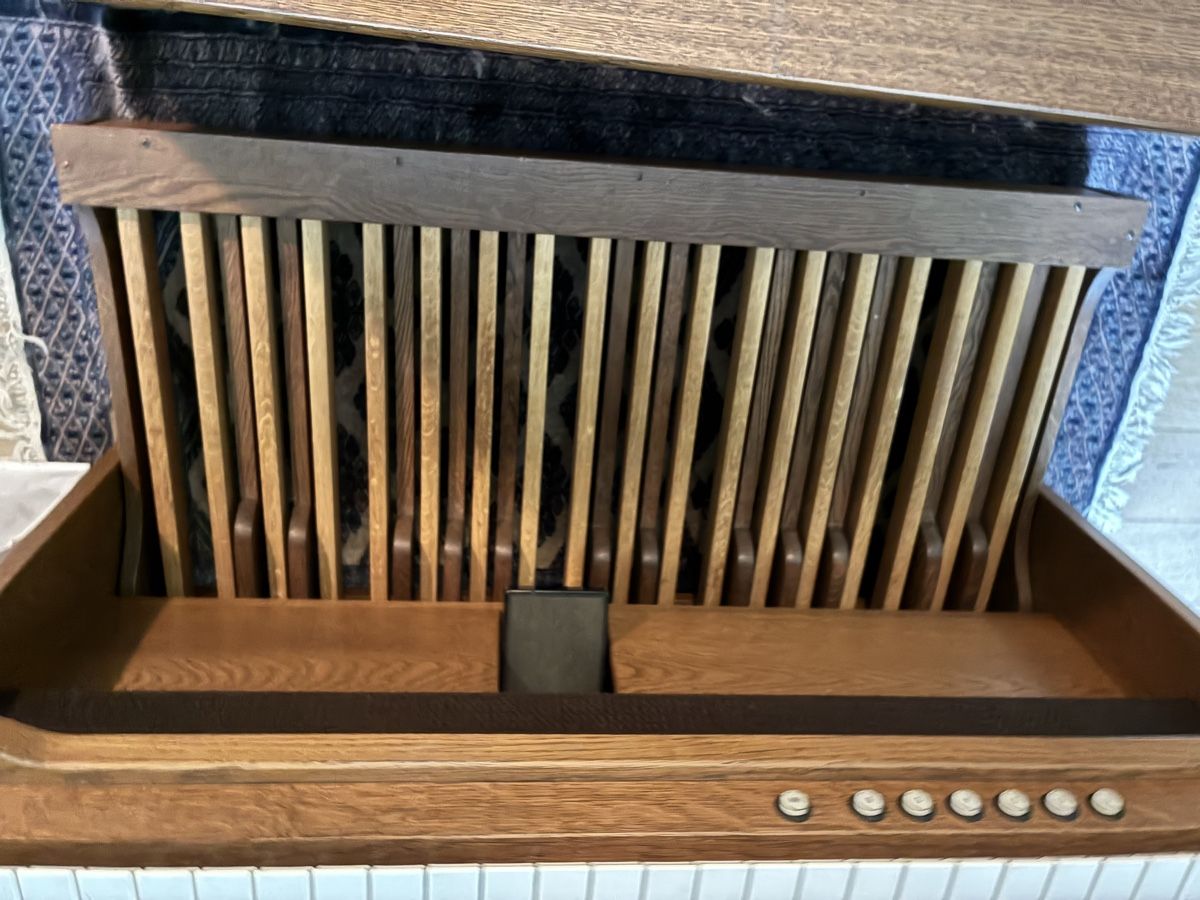 Musikinstrumente: Orgue, Content Étude 30 chêne foncé  – Gebraucht aus Le Grand-Saconnex von Jacoline 2