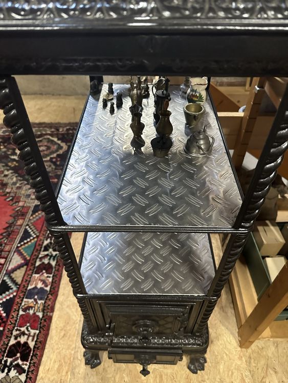 Holzofen Dekoration Vitrine Gestell Ablage Gusseisen (Gebraucht) in ...