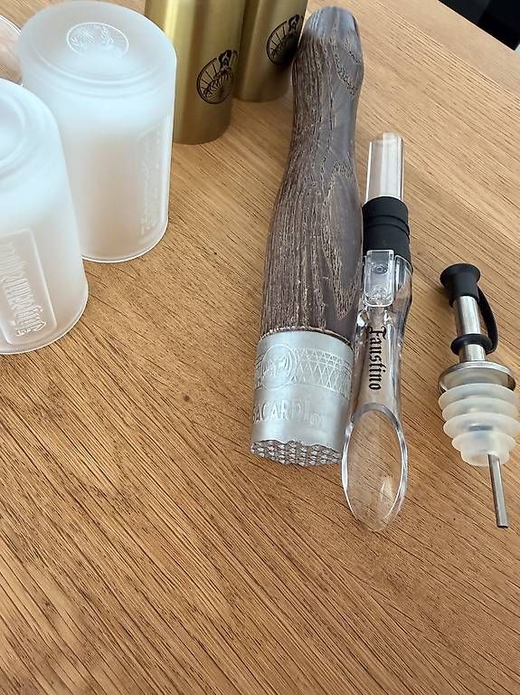 Bicchieri: Verre à cocktail et bière + mortier – Usato da Grandvaux venduto da Xavier.21 2