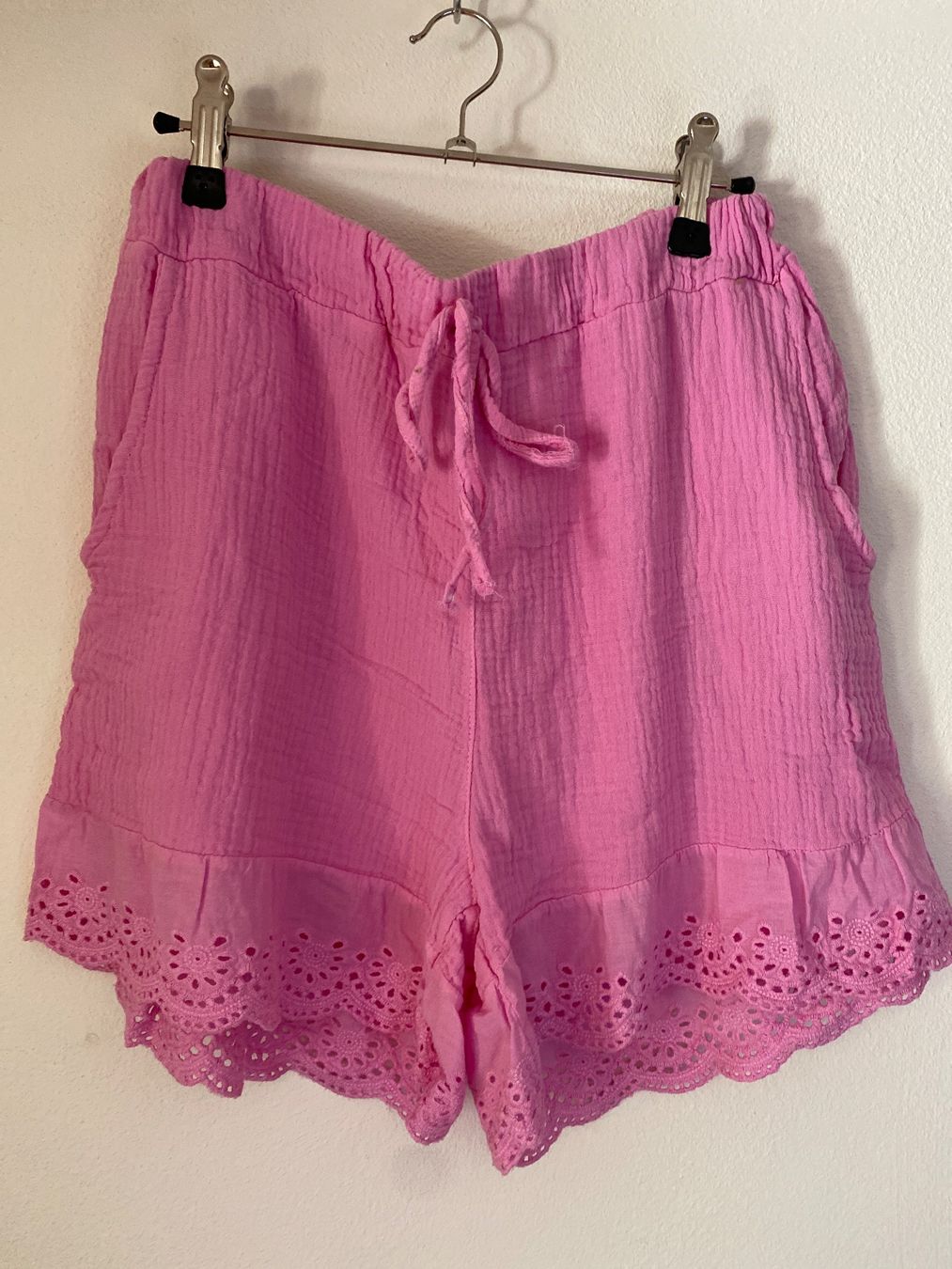 Pantaloni: SHORTS-DAMEN,MUSSELIN-PINK – Nuovo e nell'imballaggio originale da Meienried venduto da ManuelaBoutique 1