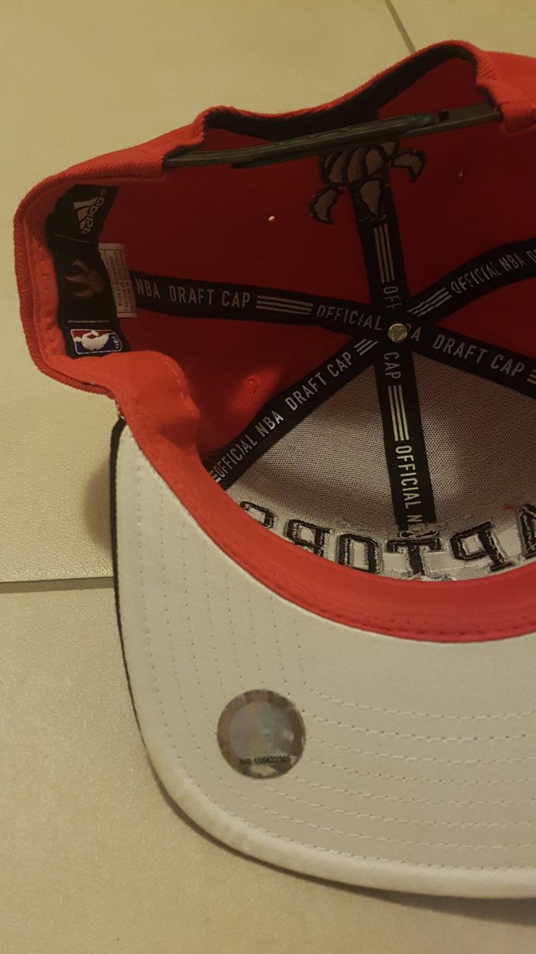 Copricapi, berretti & cappellini: Cap Toronto Raptors – Usato da Vevey venduto da nus_ly82 2