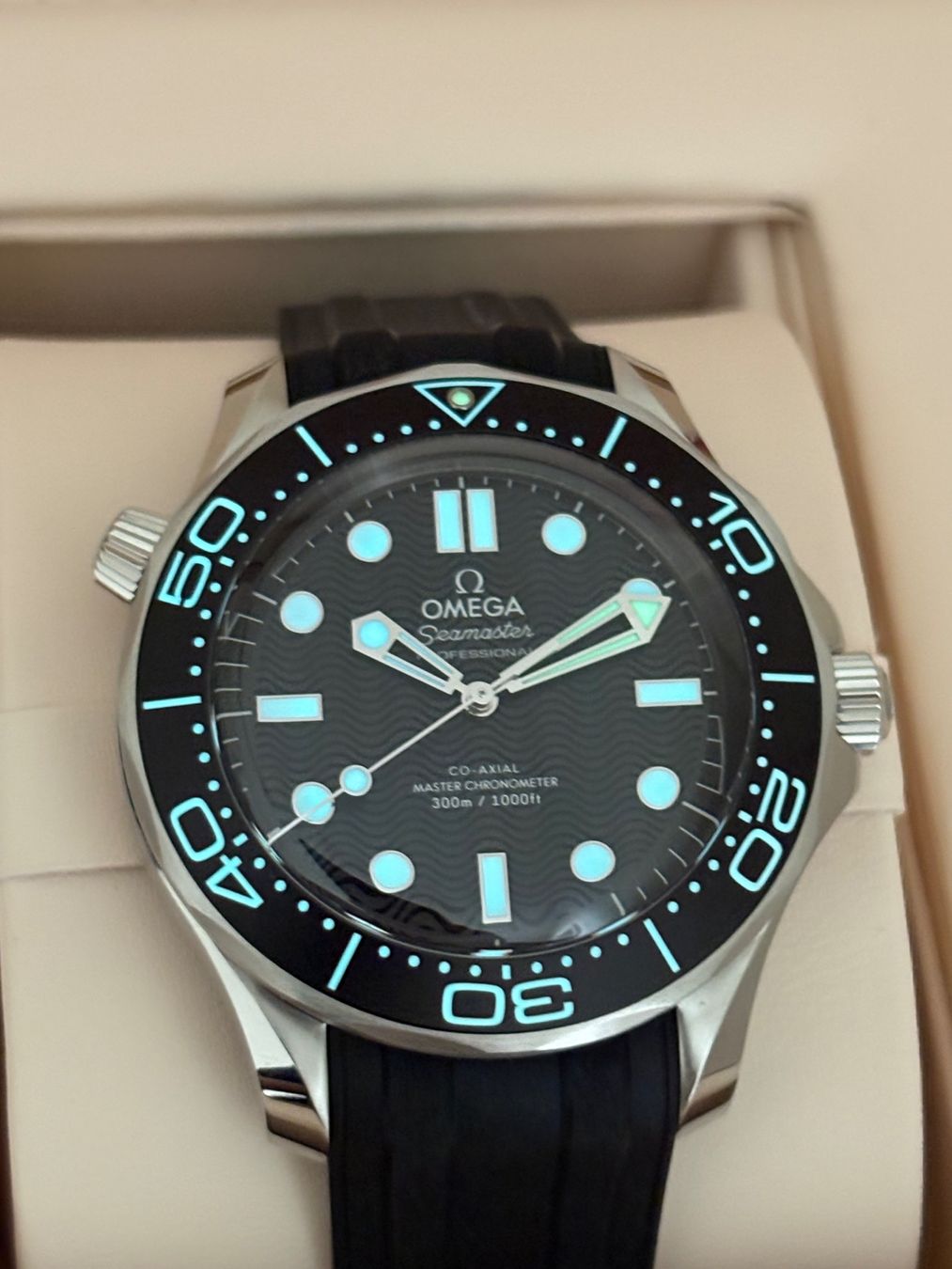 Omega Uhren: OMEGA Seamaster Diver 300M No Date Fullset – Neu (gemäss Beschreibung) aus Birsfelden von Mynos 2