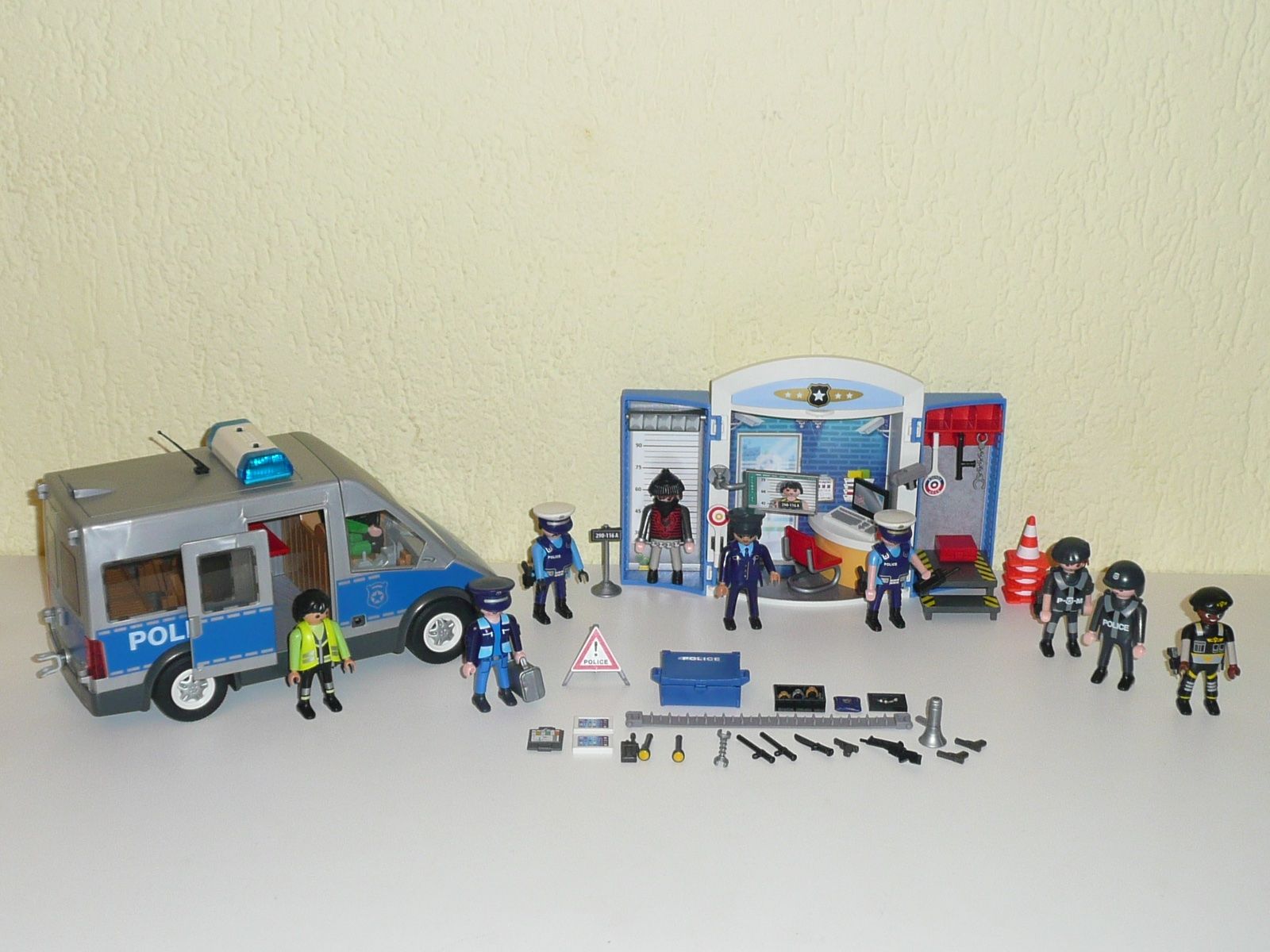 Playmobil Spielzeuge: Playmobil " Konvolut-Polizei " – Gebraucht aus Kriens von Taurus12