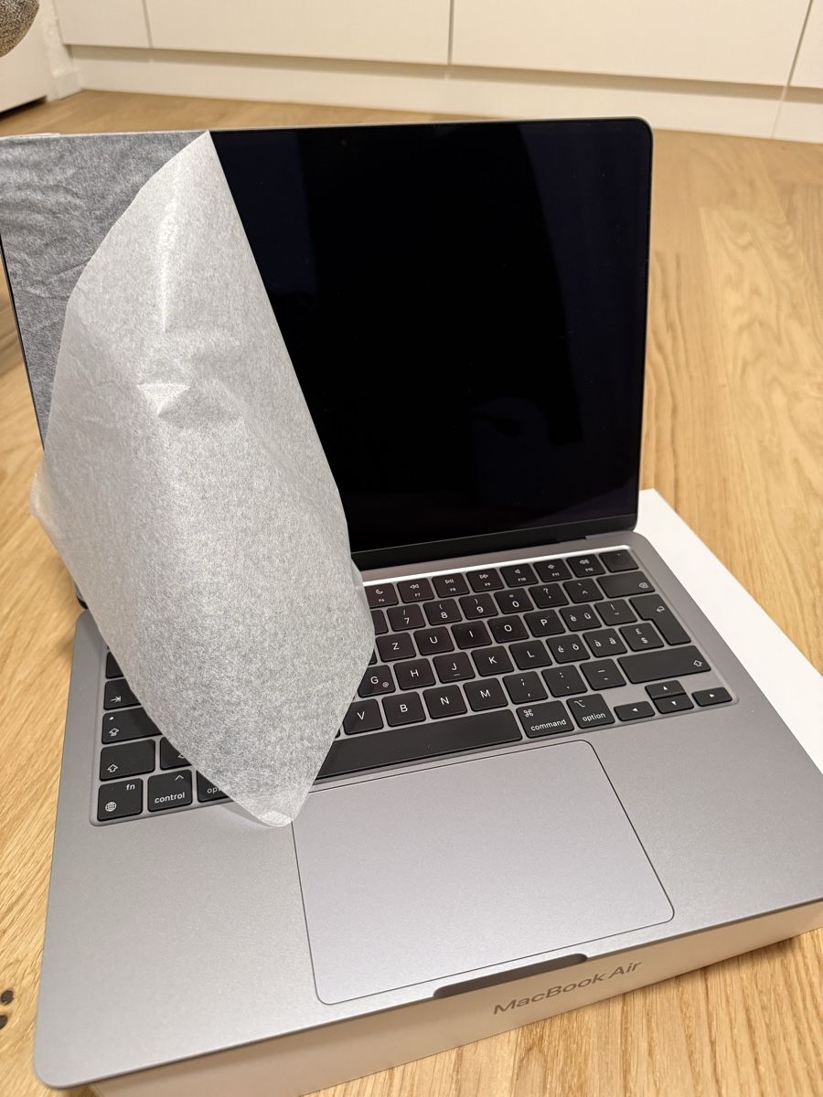 Apple Notebooks: Macbook Air M3 2024 – Gebraucht aus Honau von muslera94 2