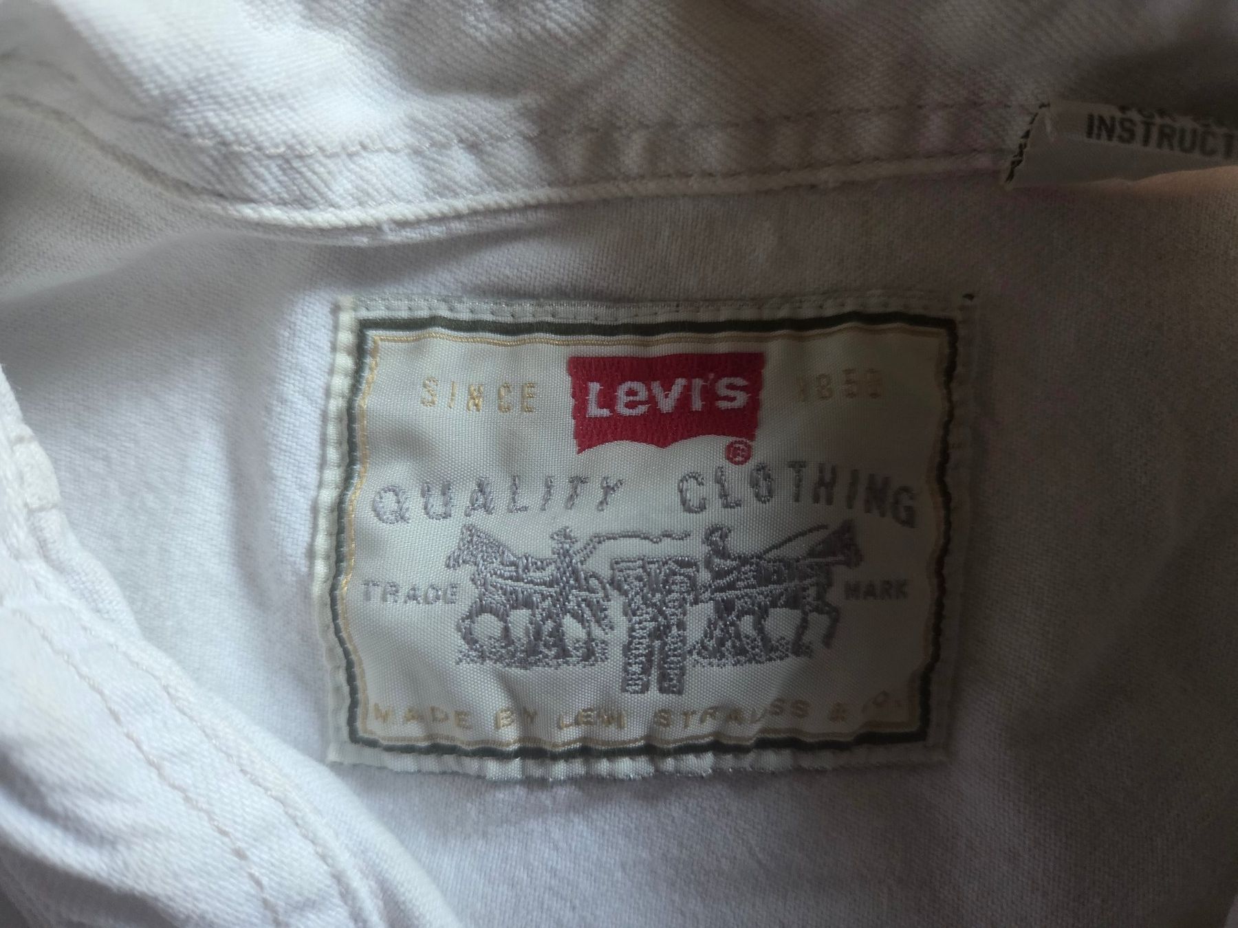 Levi's Lotti di vestiti: Levi's Hemd und Jeans Gr. S – Usato da Basel venduto da grandfamily 2