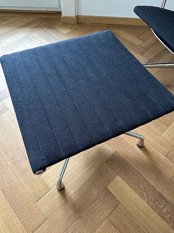 Vitra Poltrone: Vitra Eames Lounge Chair EA 124 & EA 125 - Sessel mit Hocker – Usato da Wangen b. Olten venduto da Peter_X 3