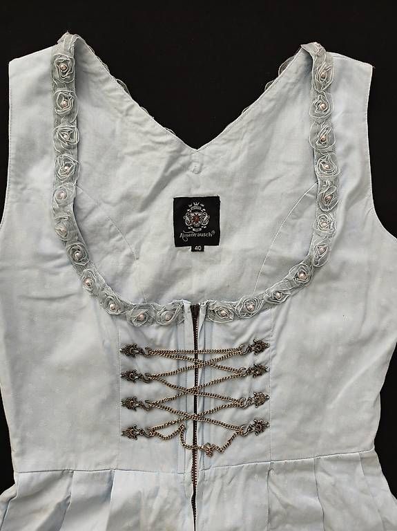 Robes: Dirndl hellblau Grösse 38/40 – D'occasion à Pfungen par vanessa2507 1