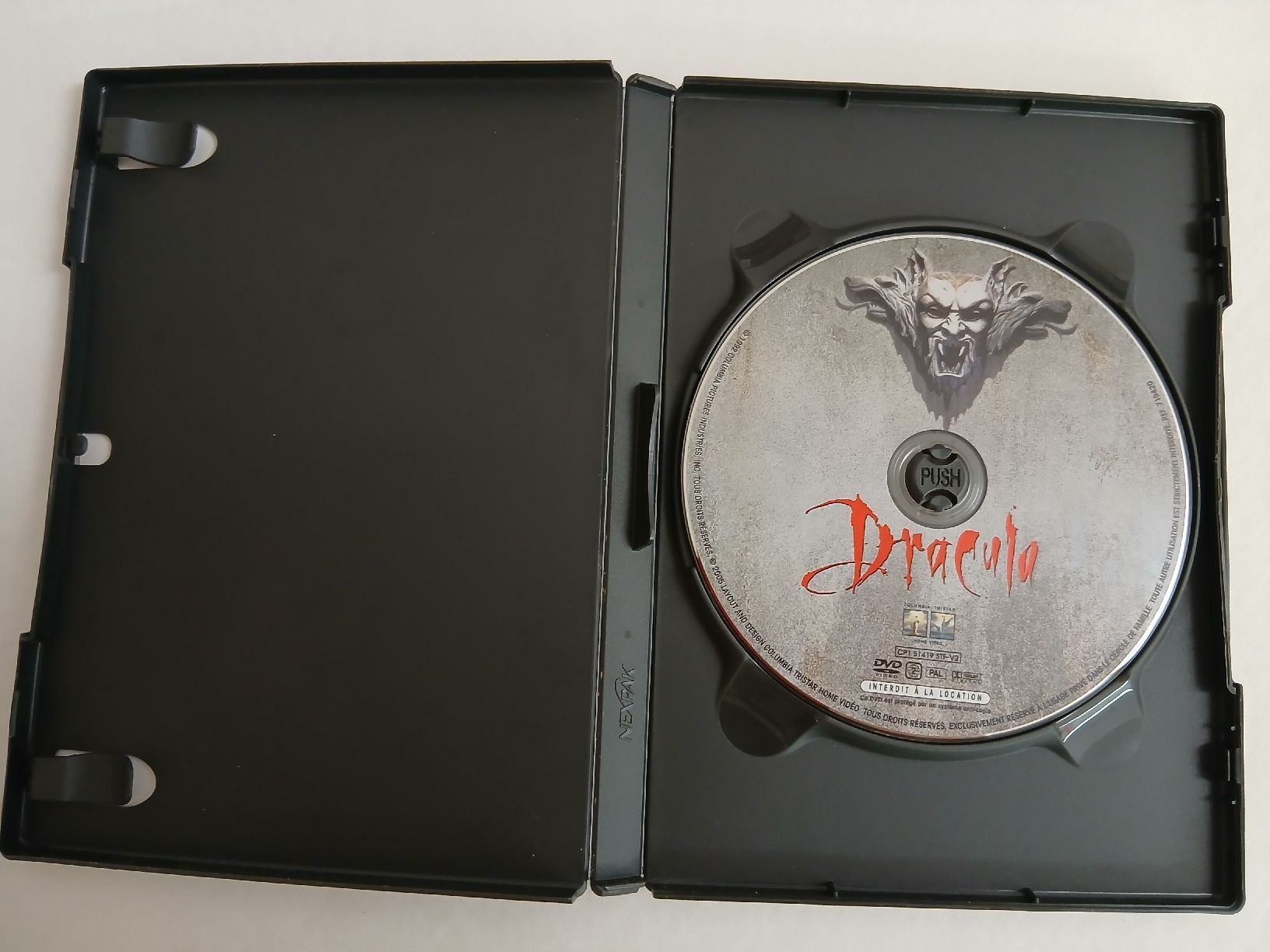 Tutti i DVDs: DRACULA Dvd – Nuovo (secondo la descrizione) da Biel/Bienne venduto da Monhub 2