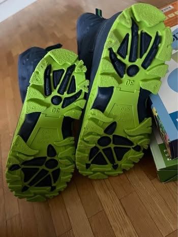 Mckinley Scarpe per ragazzi: Neu Winterstiefel ( McKinley) gr 30 – Nuovo (secondo la descrizione) da Horgen venduto da MVictoria 2