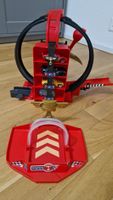 Mattel Disney und Pixar Piston Cup Spielset mit 4 Autos.