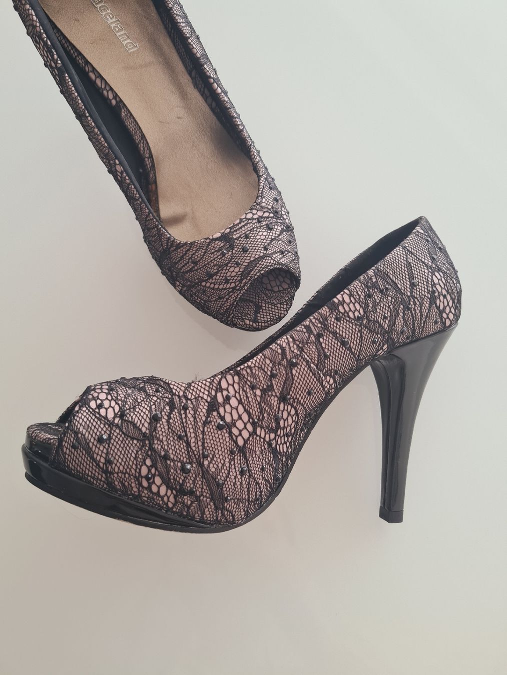 Scarpe da donna: Absatzschuhe mit Spitze, Gr. 36 – Nuovo (secondo la descrizione) da Zollikofen venduto da melanie057 1