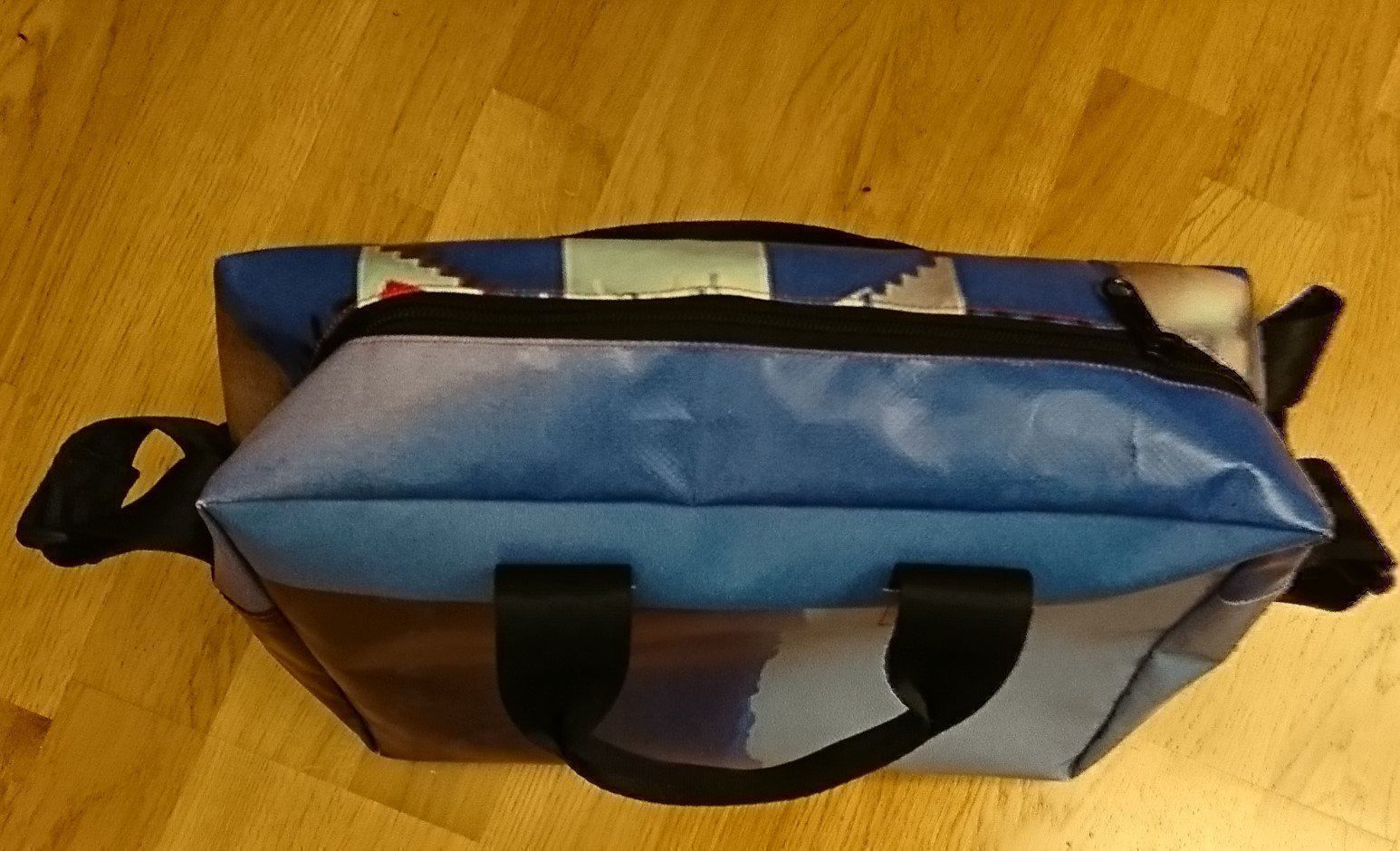 Sacs: Tasche aus Plache – Neuf (Voir description) à Biglen par Patronic