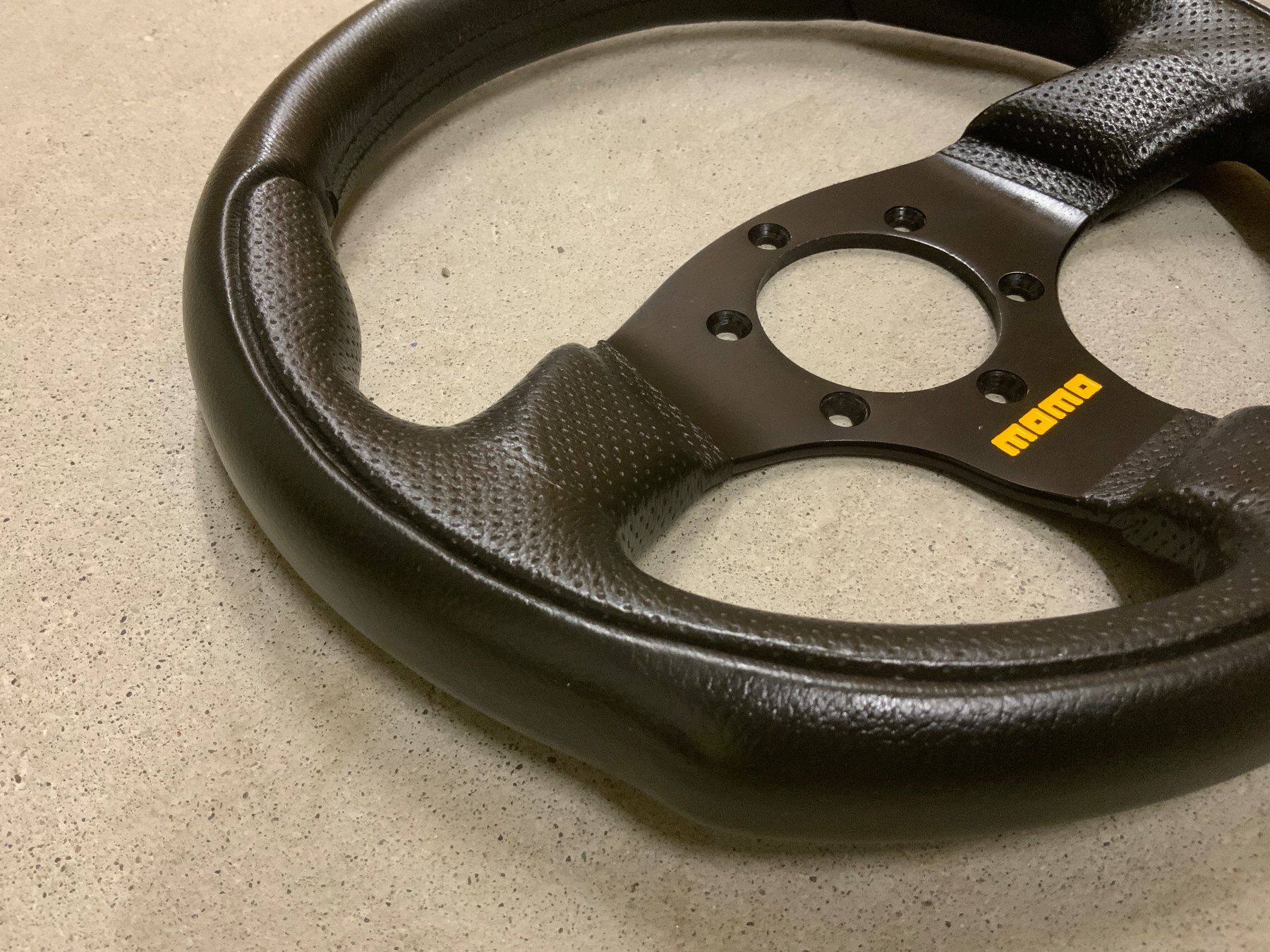 Tutti pezzi di ricambio auto: MOMO Lenkrad 28 cm , Oldtimer/Youngtimer, guter Zustand! – Usato da Thun venduto da LGBgartenbahn 2