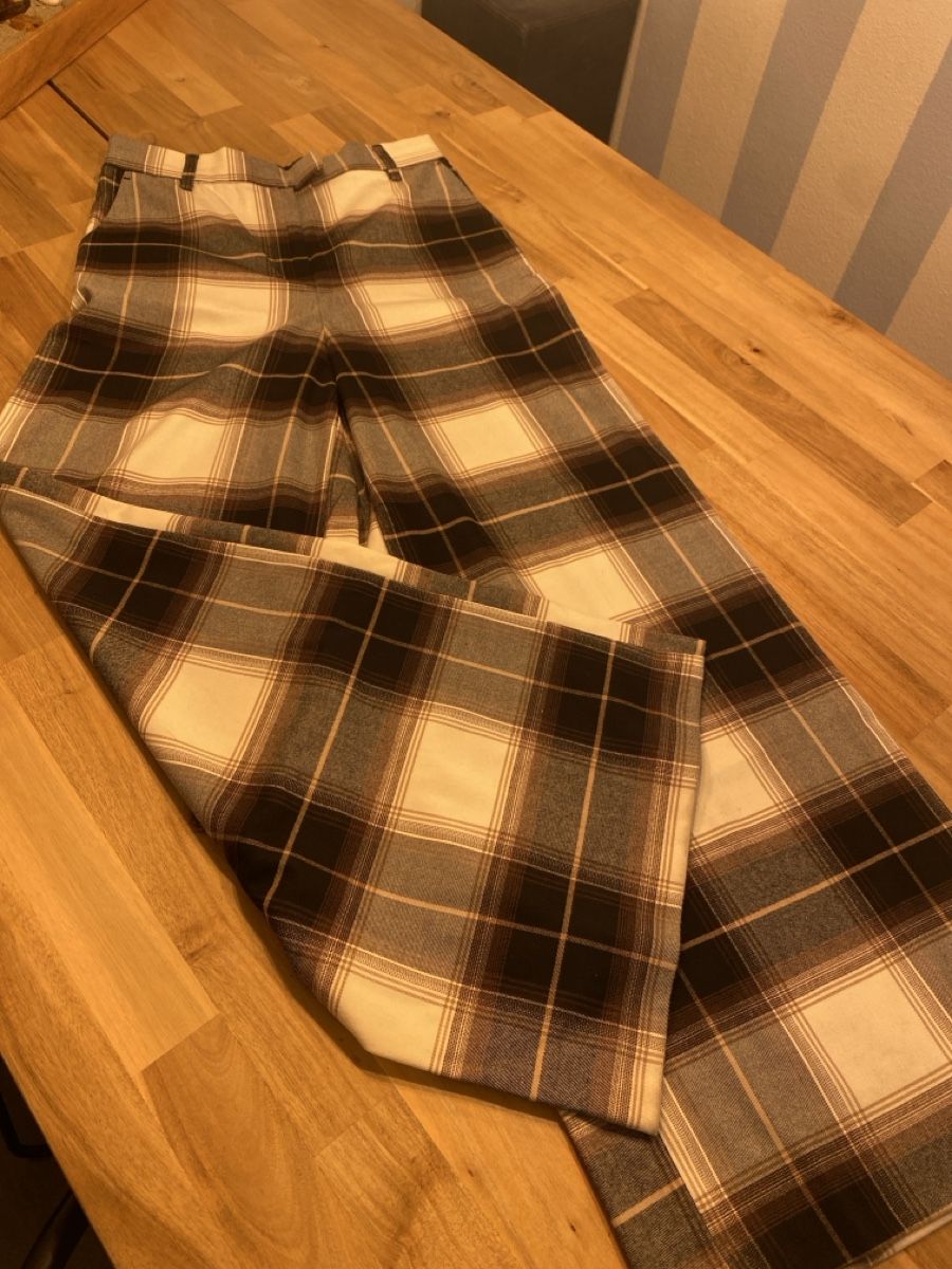 Lots de vêtements: Kleiderpaket  – D'occasion à Schwyz par rat-race 5