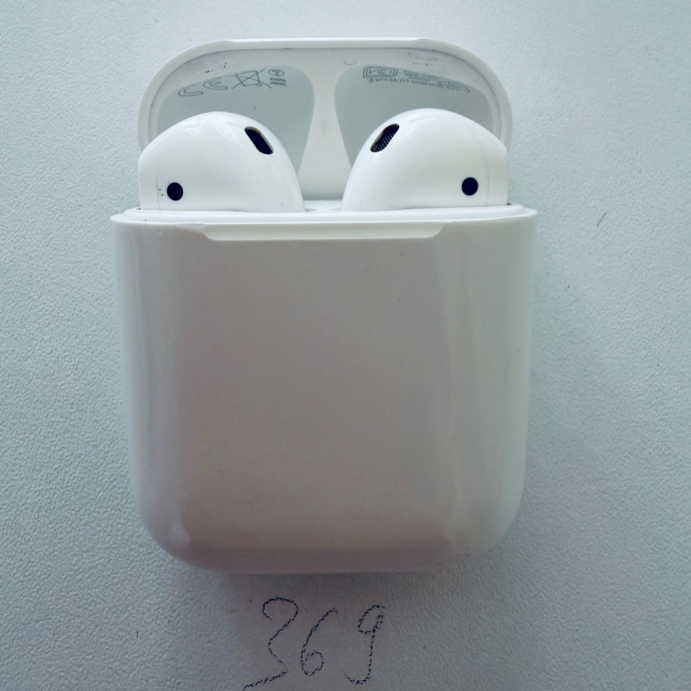 Apple Cuffie: Original Apple AirPods 2 Gen. Wireless Kopfhörer & Case – Usato da Basel venduto da MY.AIRPODS.SHOP