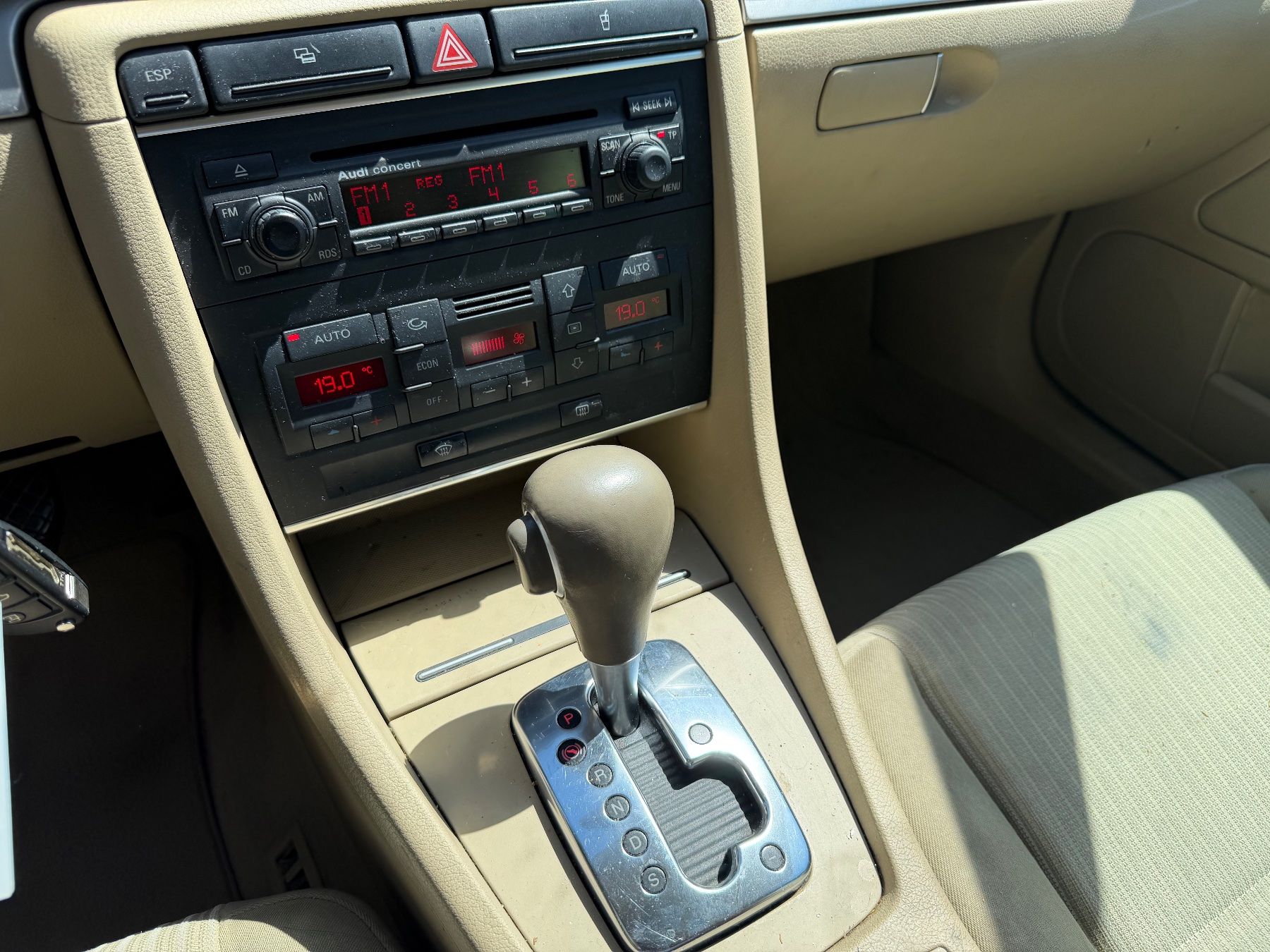 Audi Autos: AUDI A4 Avant 1.8 Turbo | Automat – D'occasion à Rebstein par Cache 8