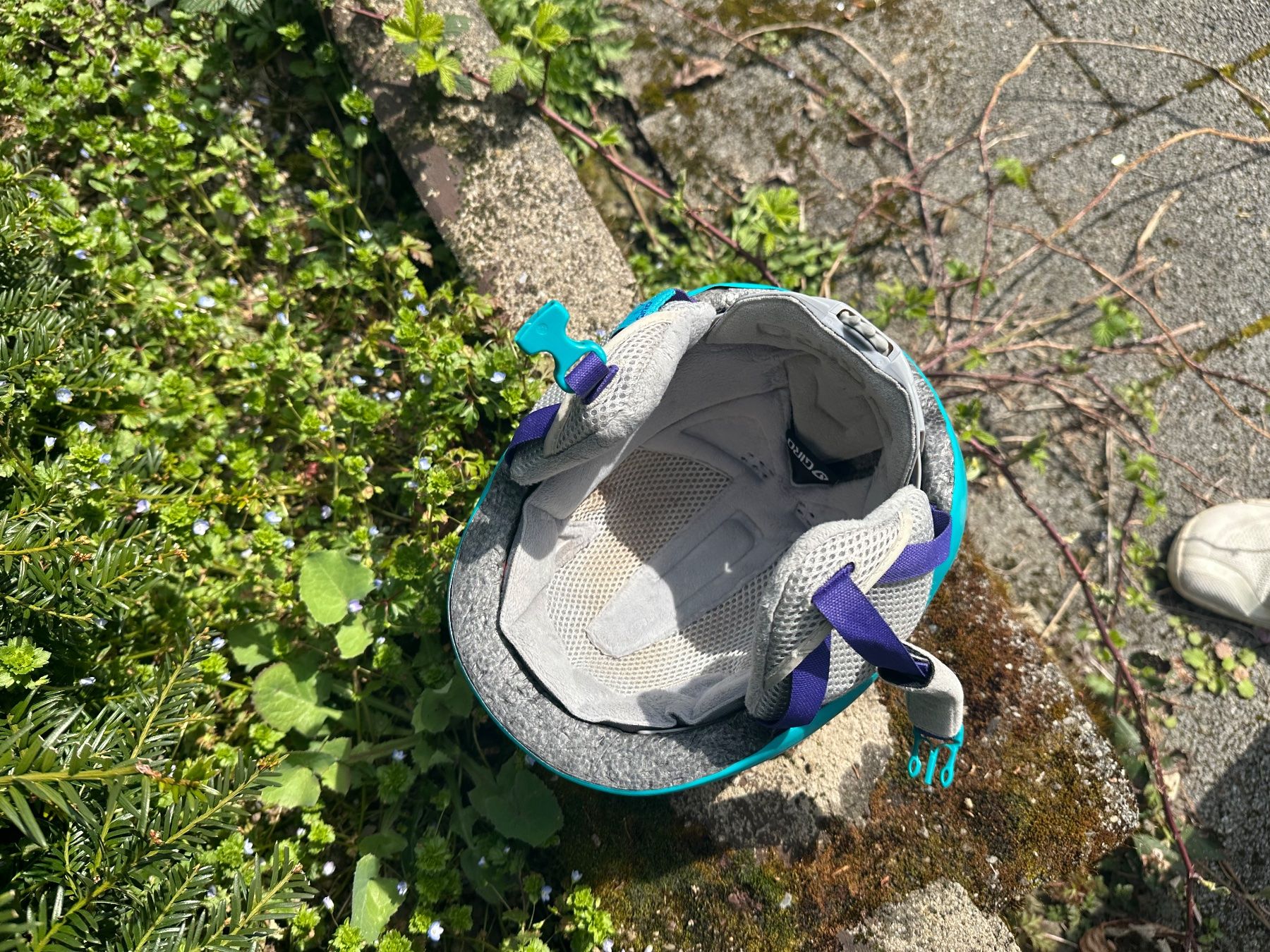 Giro Caschi: Kinder Skihelm giro 48.5-52cm – Usato da Küsnacht ZH venduto da MoritzFriess 1