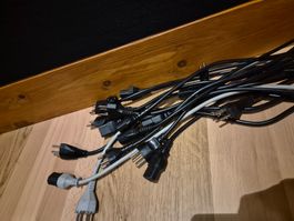 10 Kabel (diverse Längen) T13 (CH-Stecker) auf C13