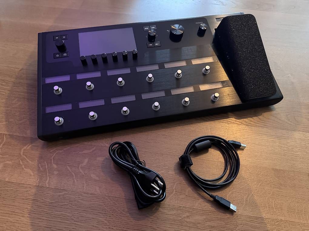 Line 6 Strumenti musicali: Line 6 Helix Floor Amp Modeler + Original Backpack – Usato da Oberentfelden venduto da sfa_92rl 1
