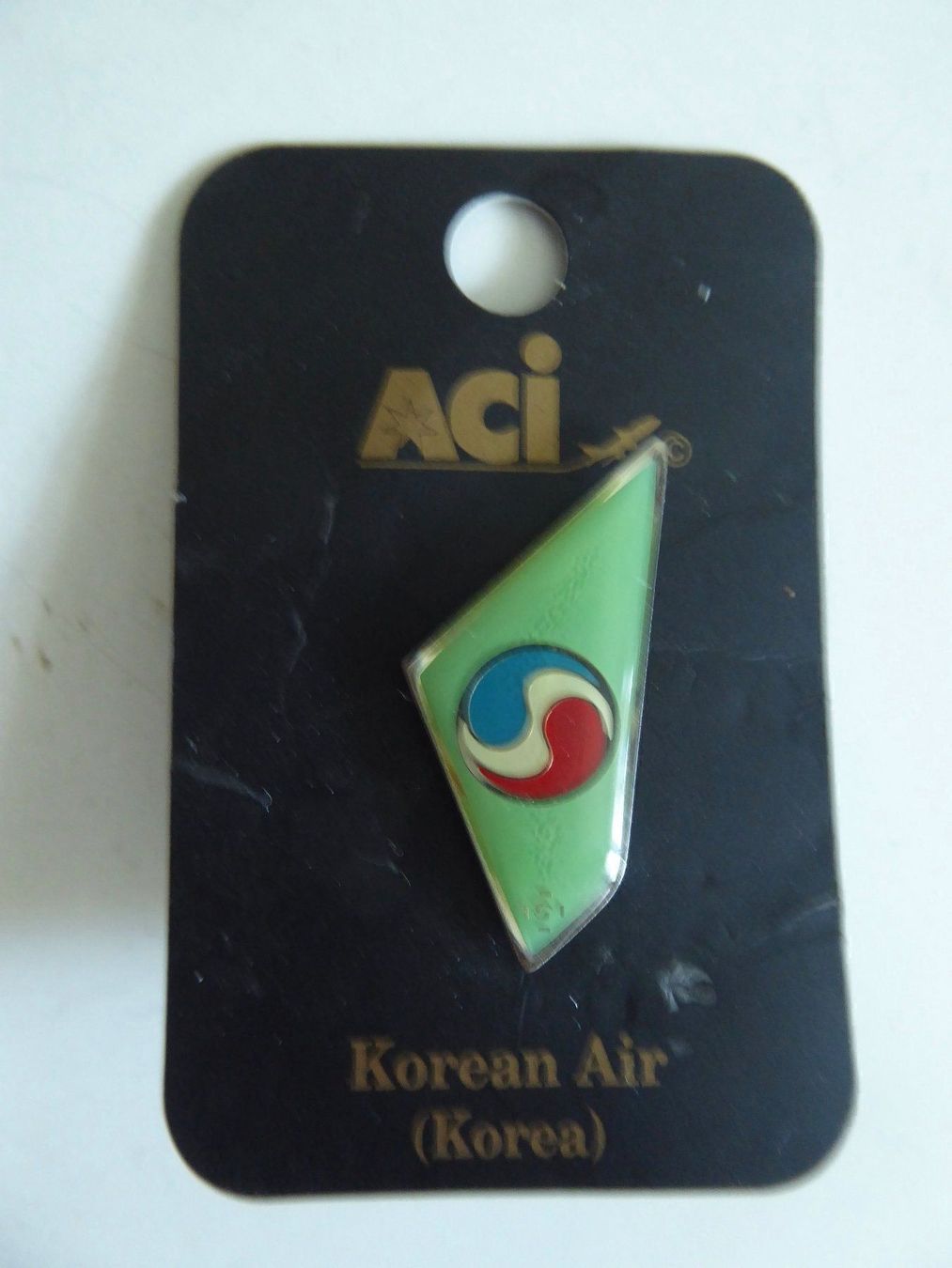 Plaquettes & Badges: Pin Aviatik  Korean Air – D'occasion à Zürich par Chaeffeler