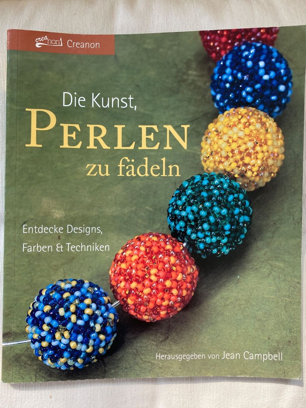 Libri: Die Kunst, Perlen zu fädeln – Usato da Baden venduto da Yoyo1