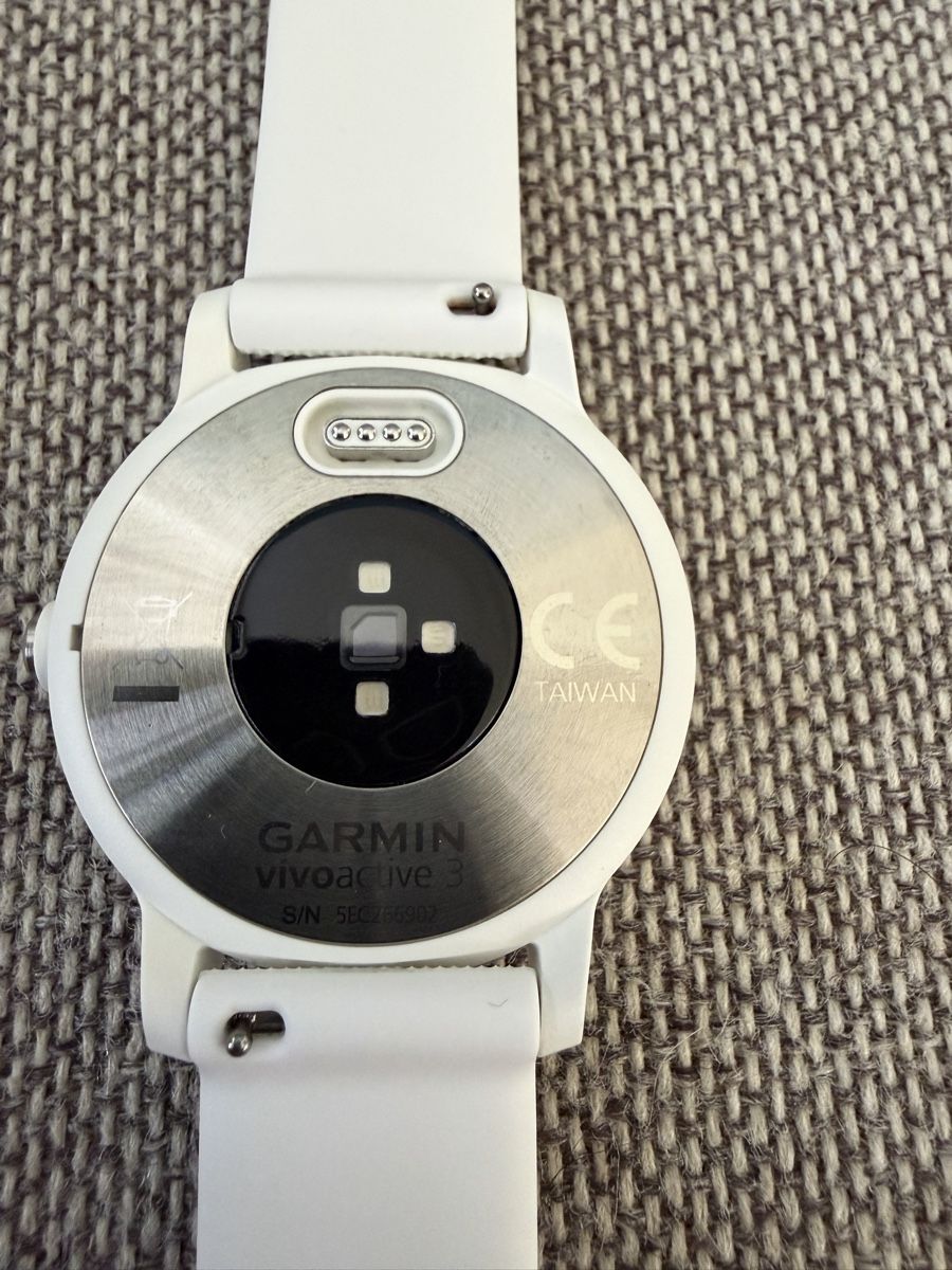 Garmin Smartwatch: Garmin vivoactive 3 weiss – Usato da Niederbipp venduto da yar_tf6f 3