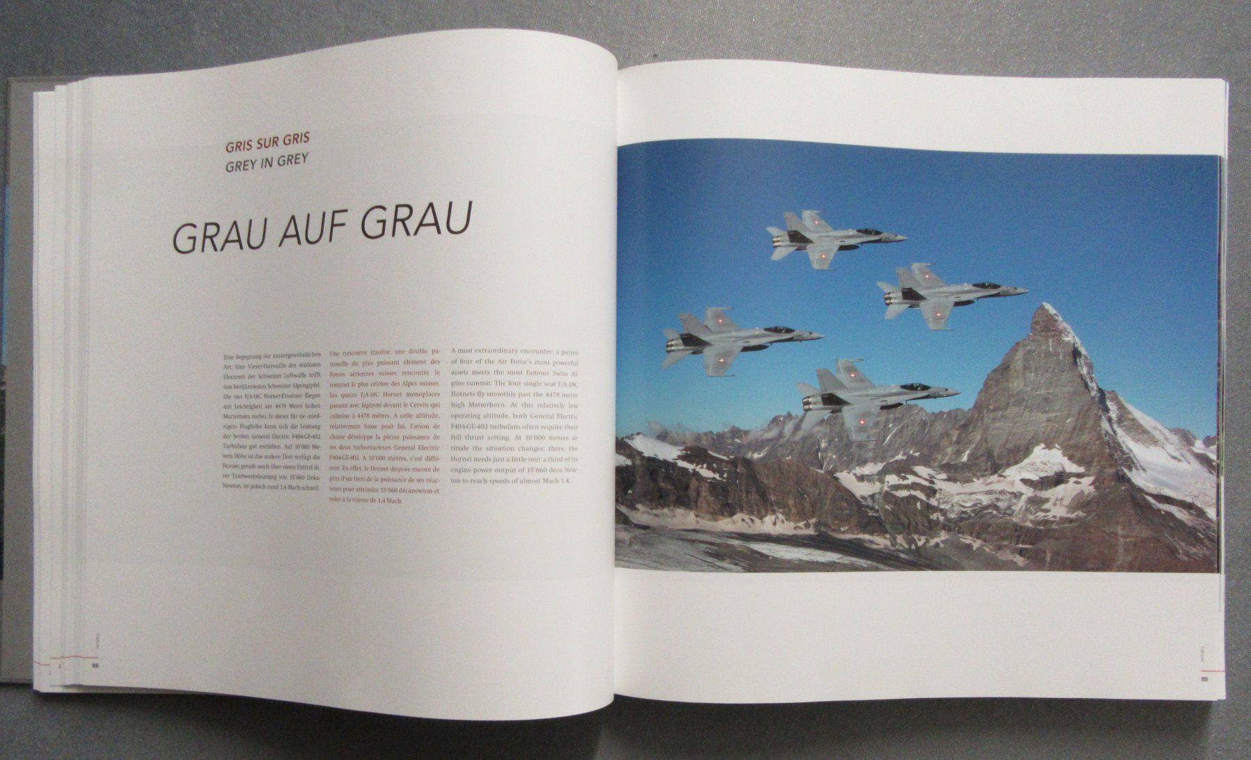 Bücher: Uno Zero Zero - Ein Jahrhundert Schweizer Luftwaffe – Gebraucht aus Auenstein von Padabimbim 5