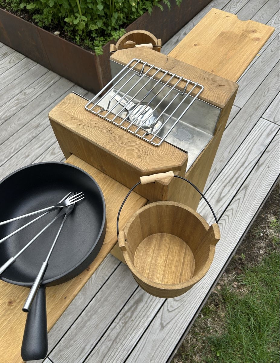 Allestimento di negozi e stand fieristici: Fondue-Bar Holz – Usato da Nänikon venduto da robinson-1 1