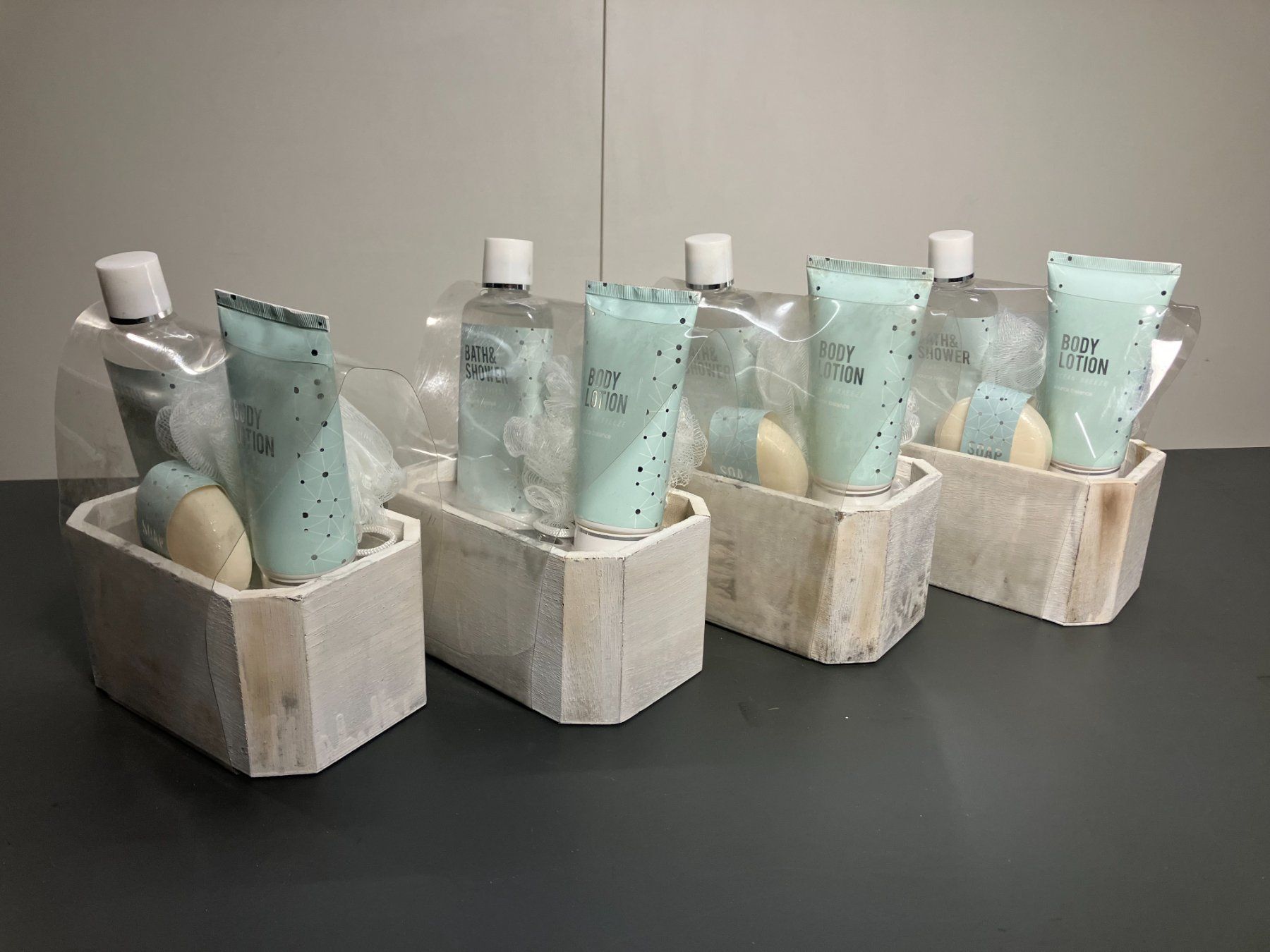 Sonstige Körperpflege: 4St. SB - Ocean Breeze Dusch Sets ab 1.- – Neu (gemäss Beschreibung) aus Lichtensteig von Buy24International 7