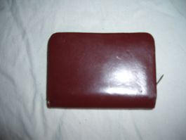 Portemonnaie  bordeauxfarben ungefähre Masse 7x10cm