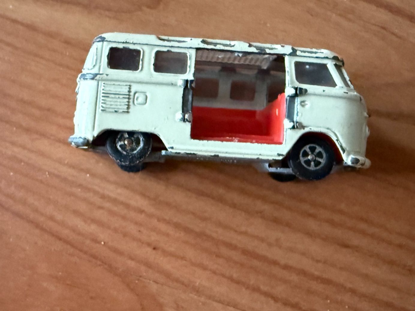 Modellini d'auto: VW Camper/Van – Usato da Wängi venduto da squirrelwoman 2