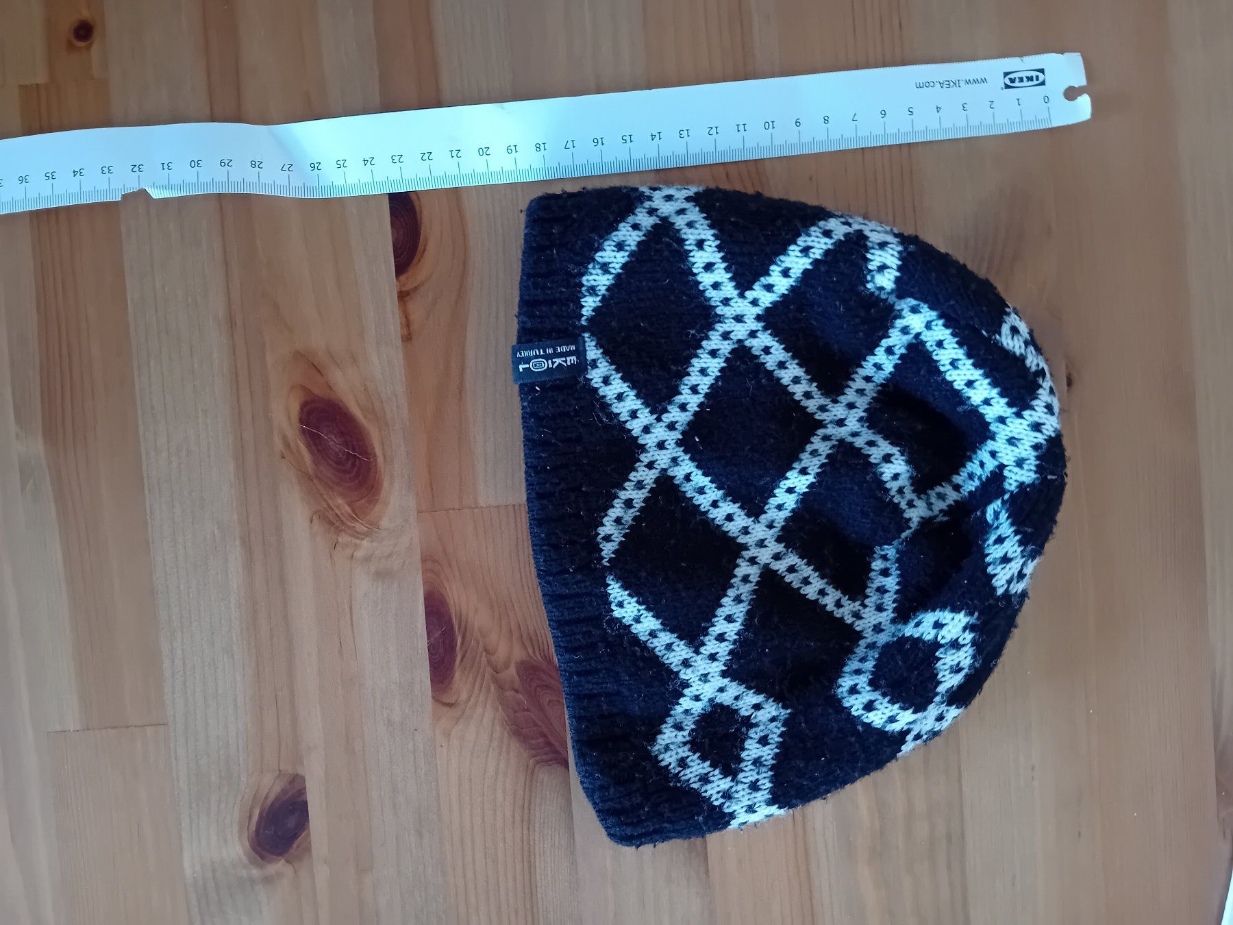 Copricapi, berretti & cappellini: Warm winter beanie (hat) – Usato da Adliswil venduto da sum_s9b