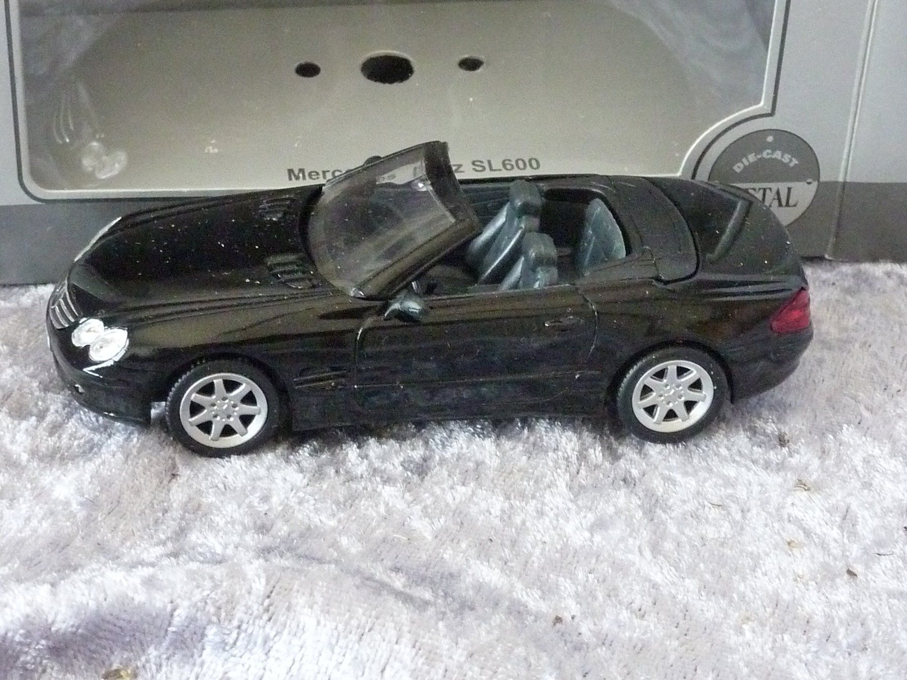Mercedes-Benz Modellini d'auto: Mercedes SL600 R230  1:43 – Nuovo e nell'imballaggio originale da Dürrenäsch venduto da modellautos4you 2