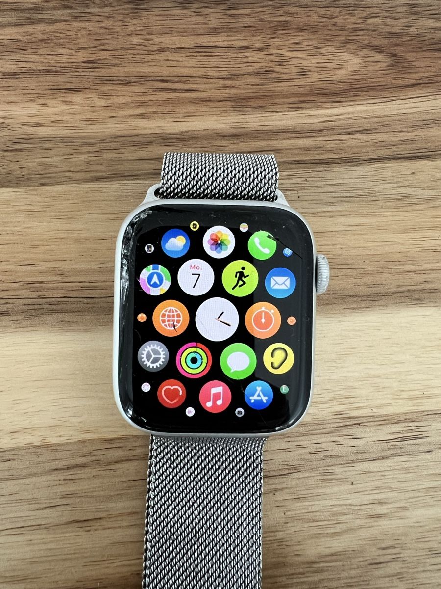 Apple Smartwatch: Apple Watch Series 5, 44mm – Difettoso da Wil SG venduto da DaniB.