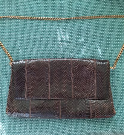 Vintage Handtasche aussen Schlangenleder gut erhalten.