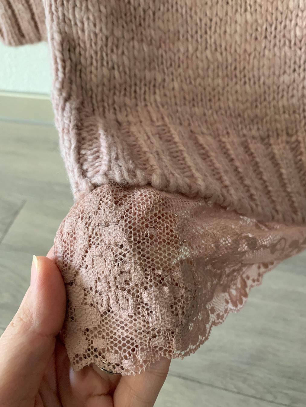 Tops: Neu Damen Pullover – Neuf avec emballage d'origine à Schlieren par tug_568r 3