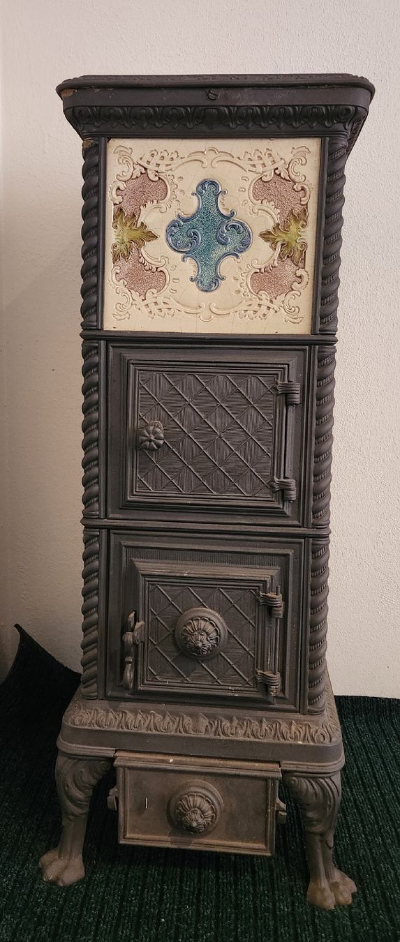 Altri mobili d'antiquariato: Antiker Zimmerofen Kachelofen   – Nuovo (secondo la descrizione) da Bonfol venduto da mai_p9rx