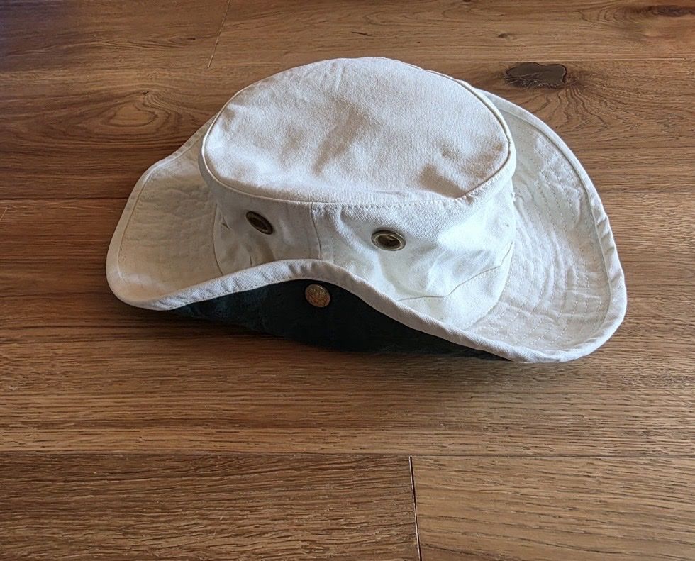 Tilley Hüte, Mützen & Caps: Tilley Hat T3 60cm – Gebraucht aus Winterthur von Sunshineandrain