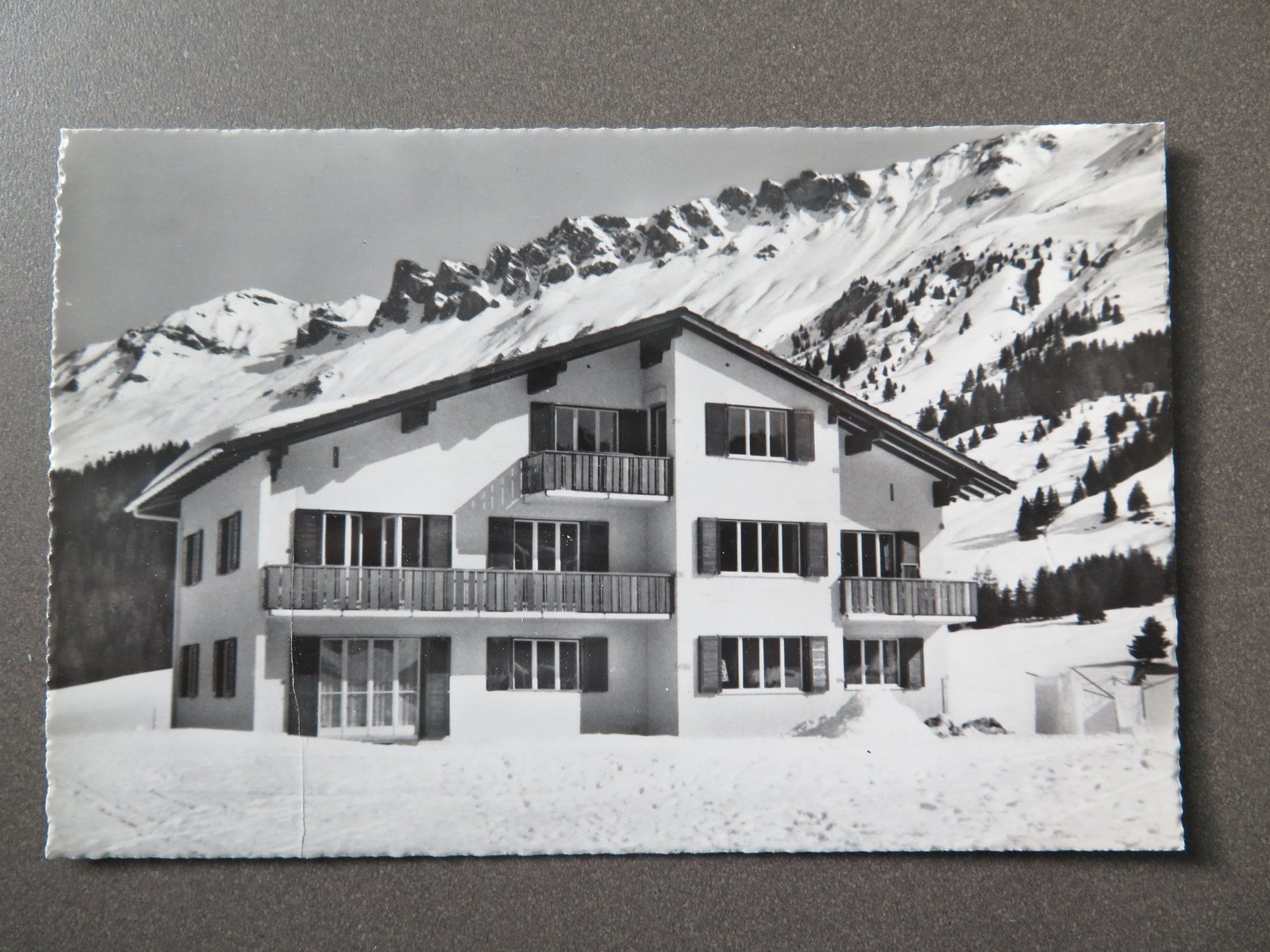 Cartoline postali: PARPAN BEI LENZERHEIDE - FERIENHAUS ANDROMEDA – Usato da Wittenbach venduto da lipasal